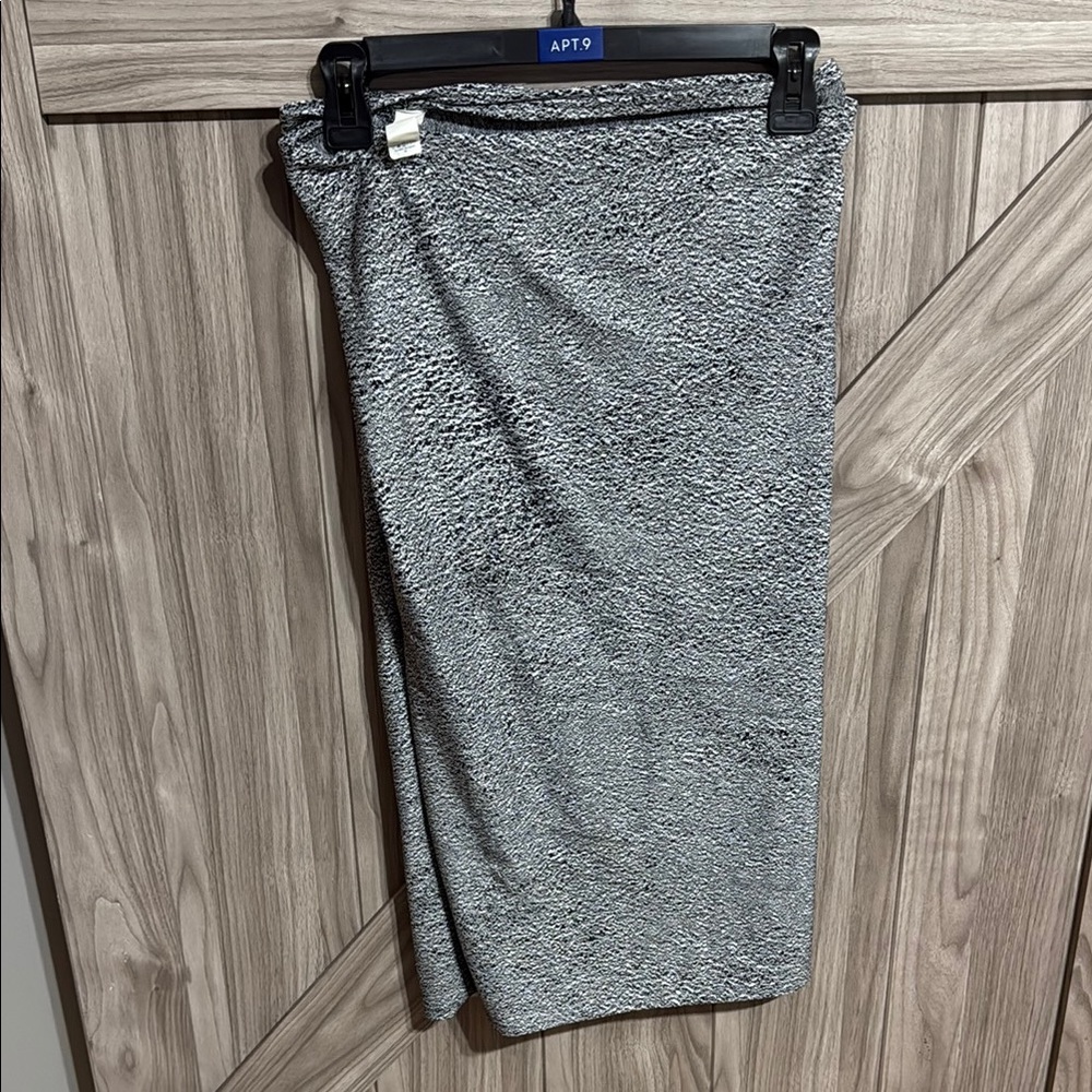 Lululemon Gray Vinyasa Scarf